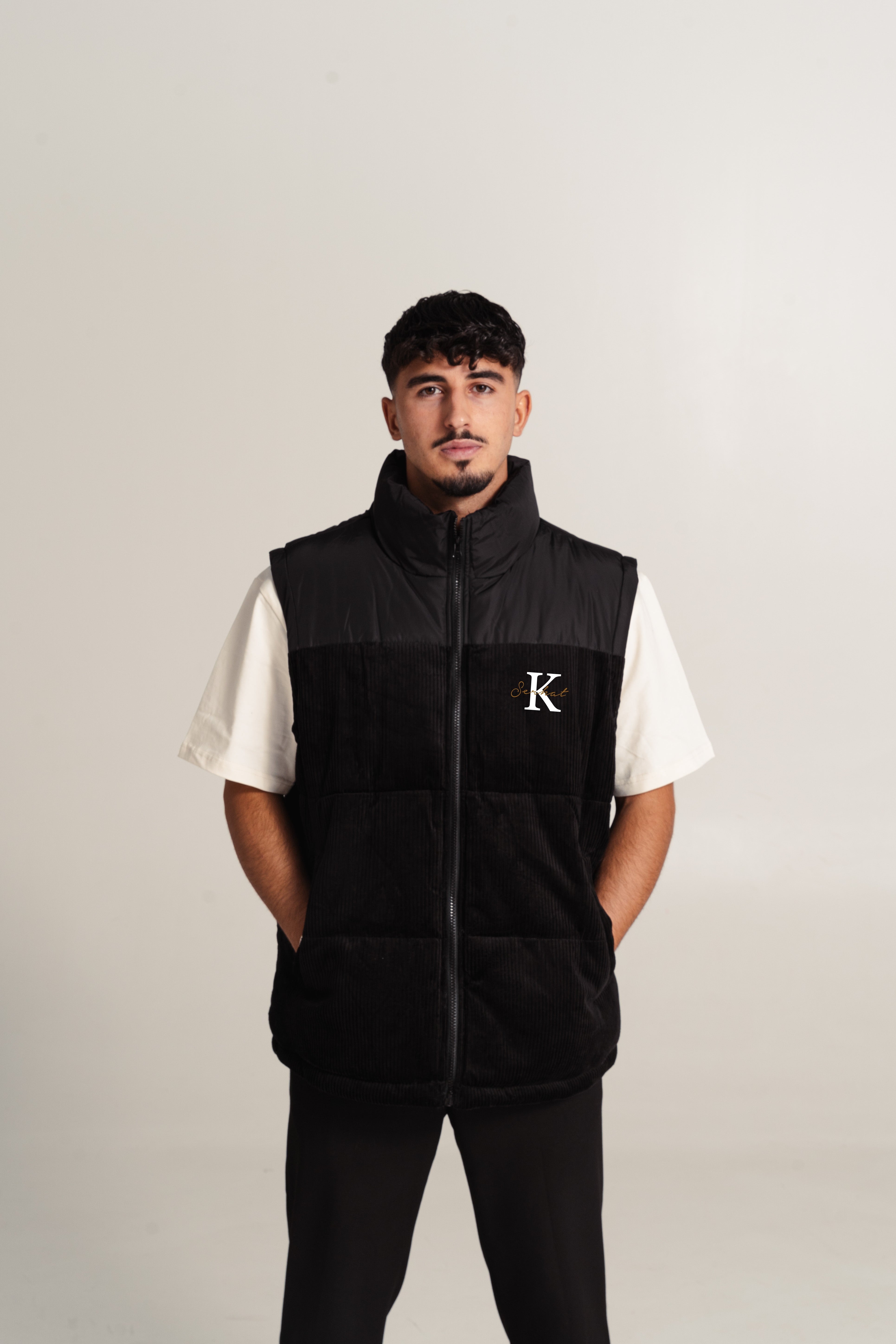 Bae Herren Cord Weste mit Wunschbuchstaben & Namen